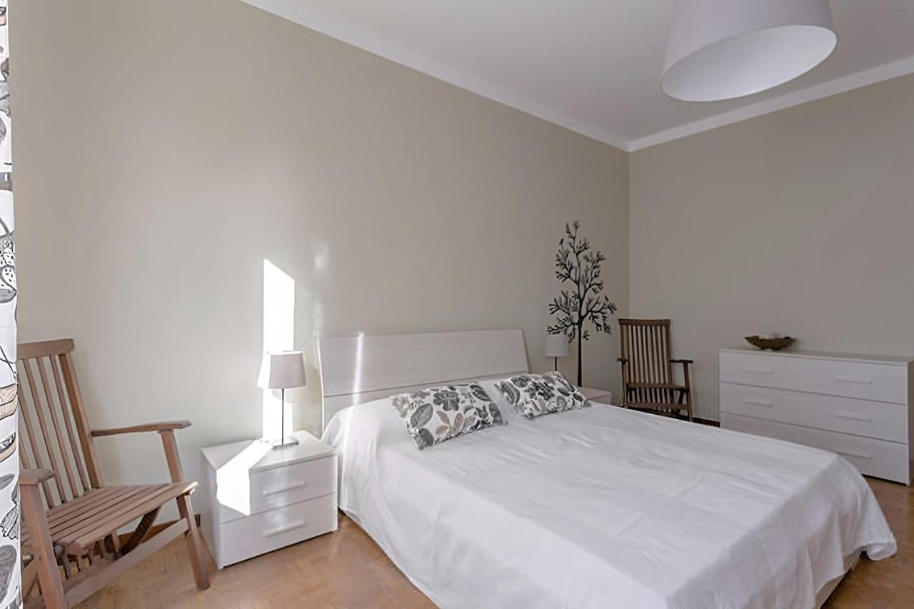 Natural Chic - Close To City Center And Beach - Parking Десенцано дел Гарда Екстериор снимка